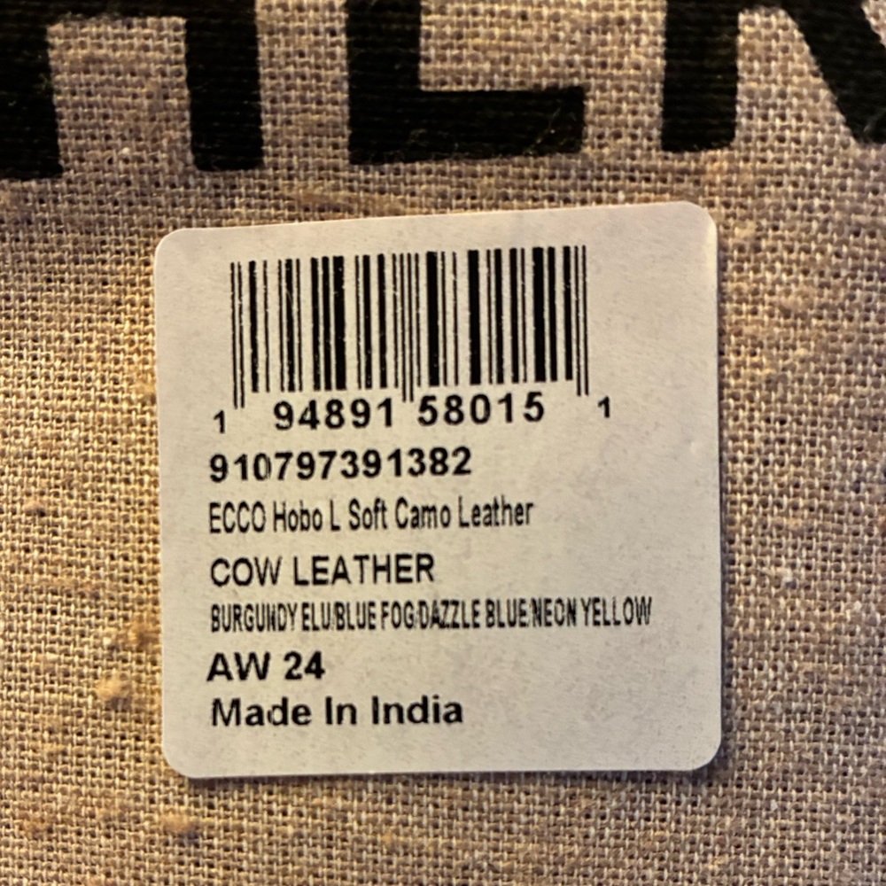 ECCO UPCYCLED LEATHER CAMO HOBO BAG - NEW WITH TAGS AND DUSTBAG - Picture 13 of 15
